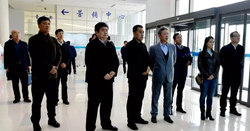 市委常委、統(tǒng)戰(zhàn)部部長李家良陪同客人到濱州市(圖1)